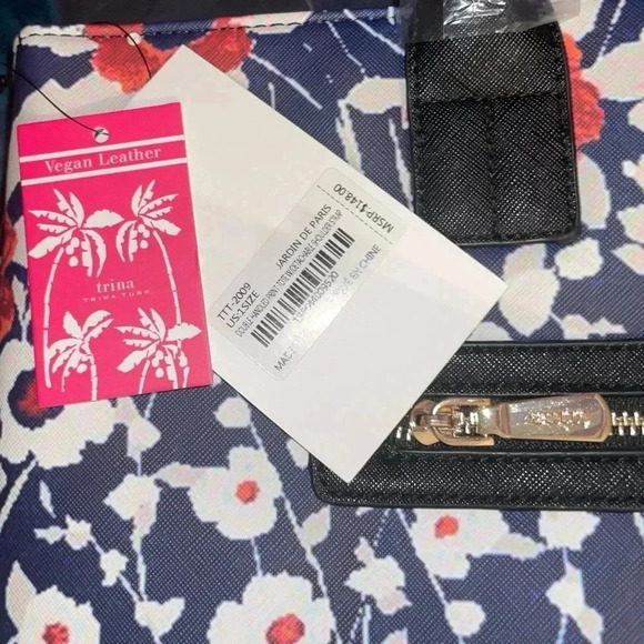 NWT Trina Turk Navy Floral Tote w/Adjustable‎ Strap - Picture 5 of 5